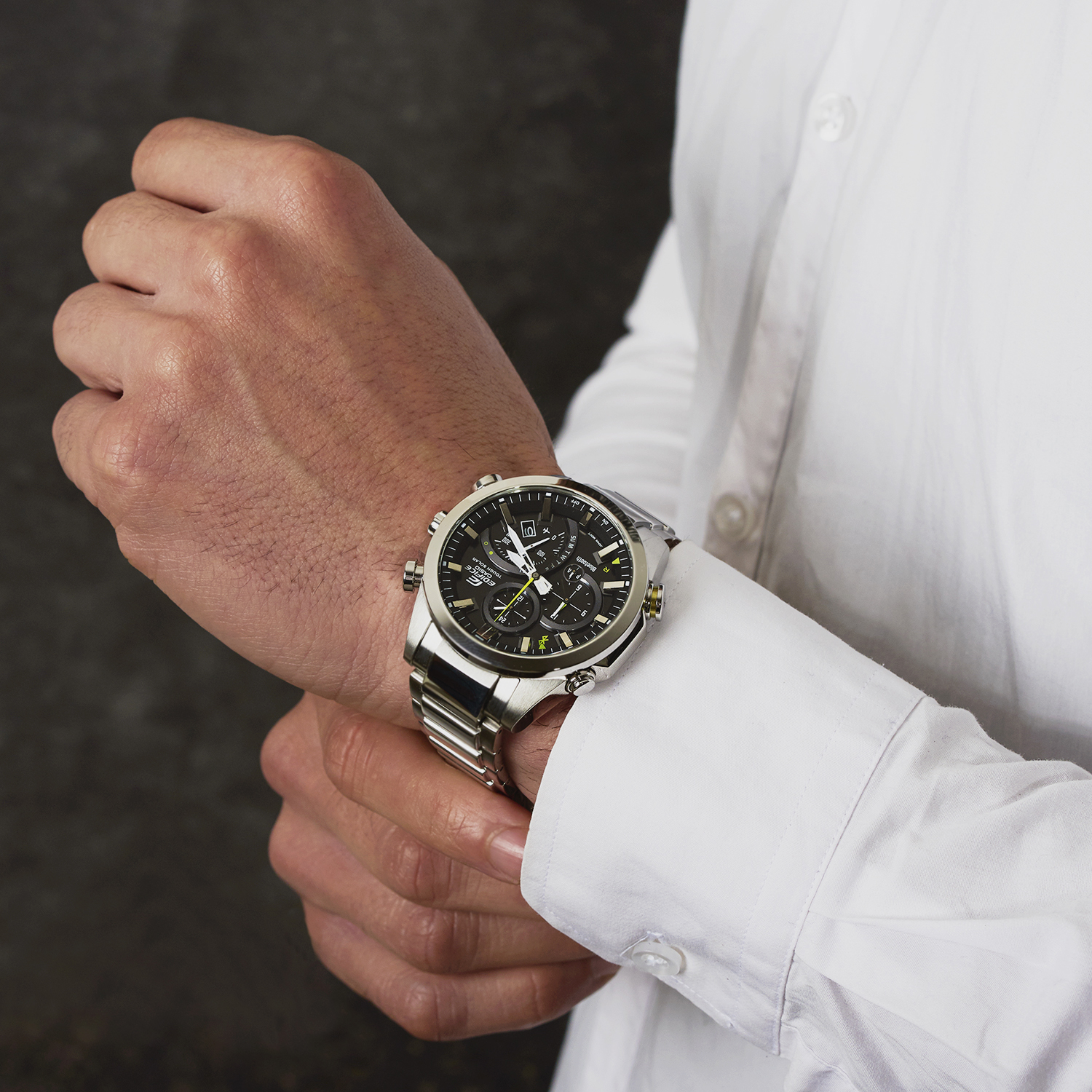 zegarek Edifice EQB-501D-1AER srebrny EDIFICE Premium - miniatura 3