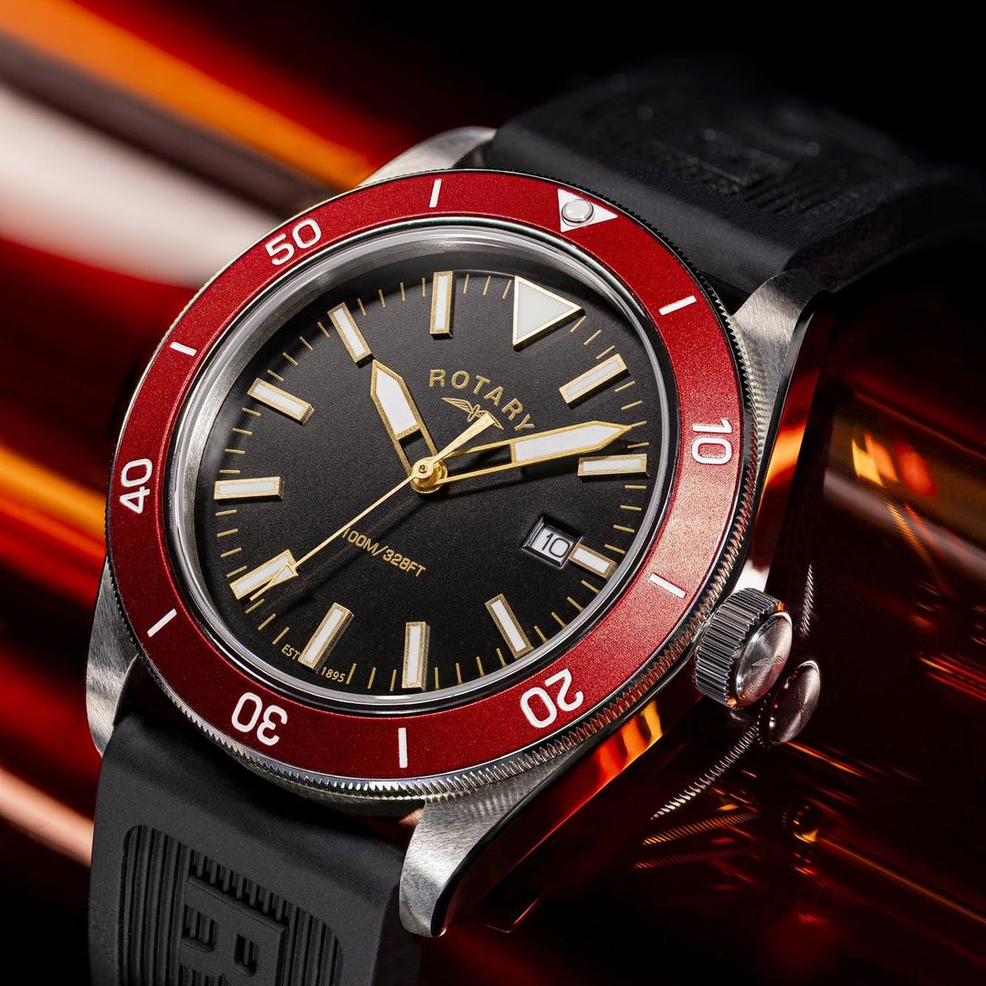 Czerwony jednokierunkowy bezel zegarka Rotary Apex100 RGS10007/98