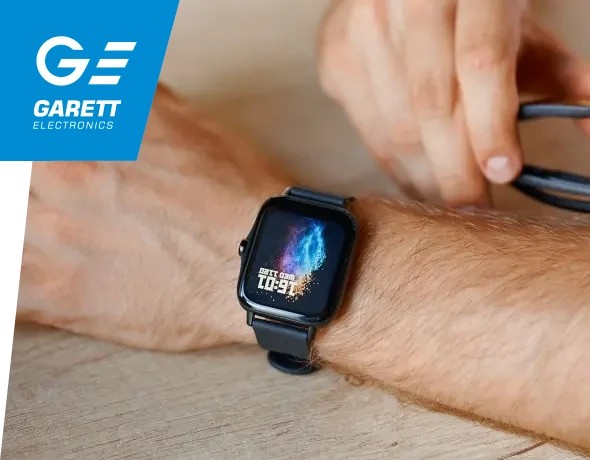 Złoty smartwatch Garett Sport Mode Pro RT dla kobiet, idealny do aktywności fizycznej i codziennego użytku.