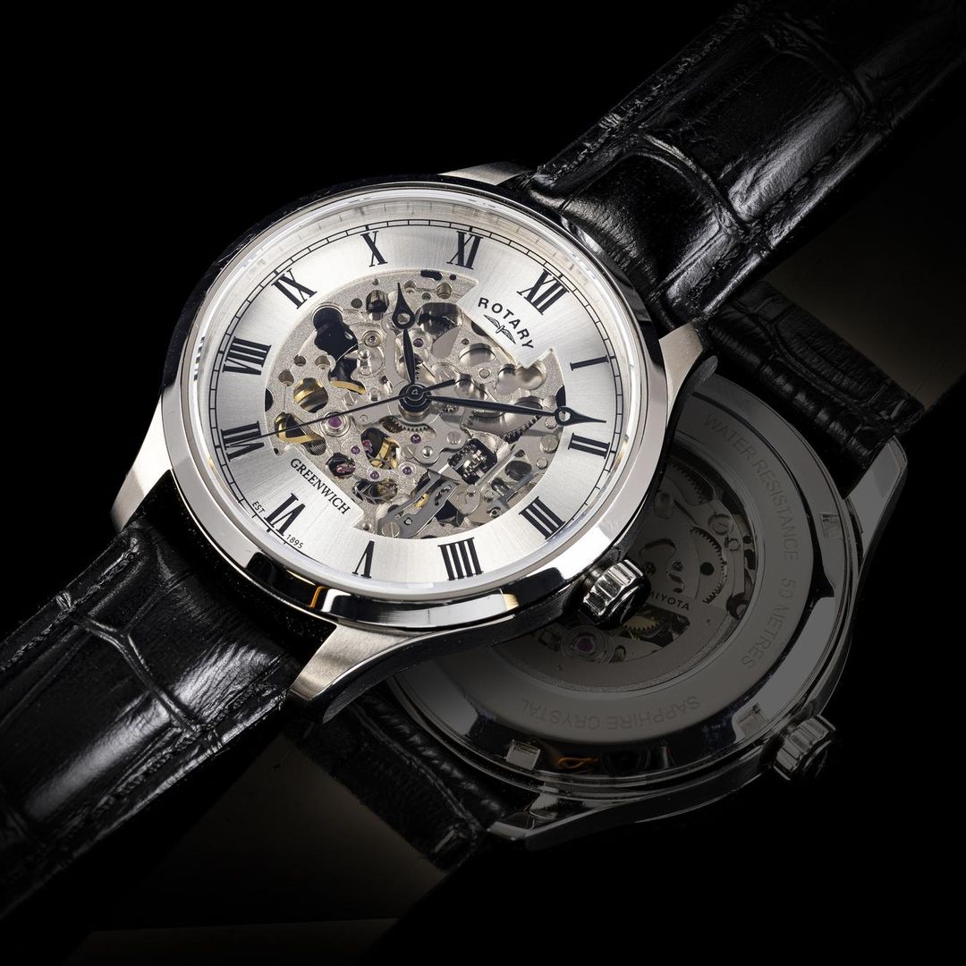 Szkieletowy mechanizm zegarka Rotary Greenwich GS02940/06