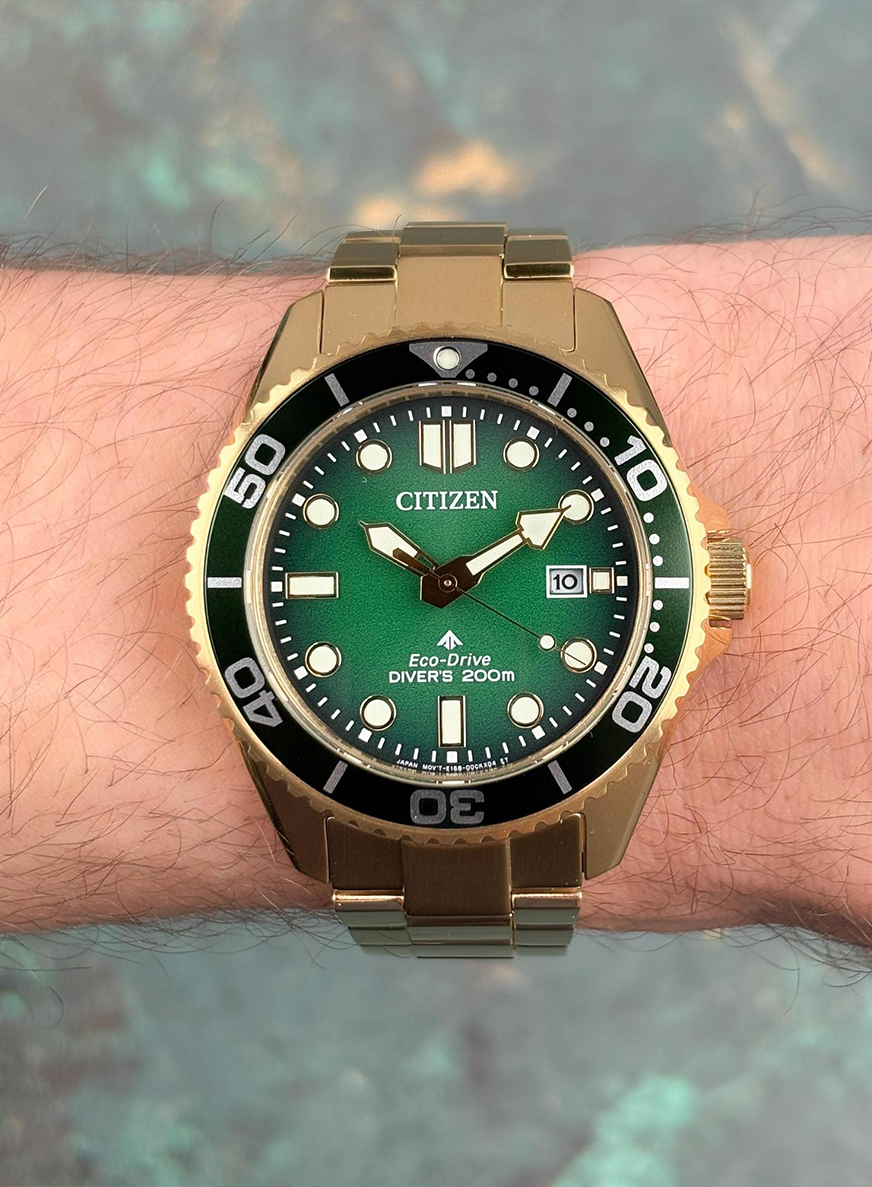 Zegarek Citizen Eco-Drive Diver BN0262-59W z zieloną tarcza dla nurków