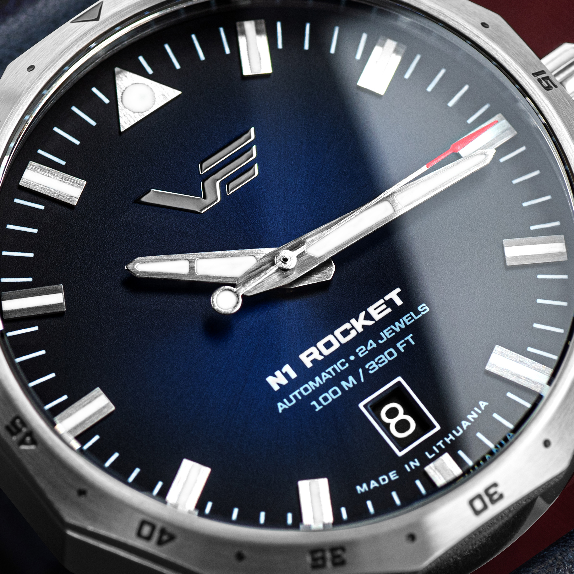 Zegarek Vostok Europe Rocket N-1 Automatic Blue Compact NH35A-125A748B na bransolecie