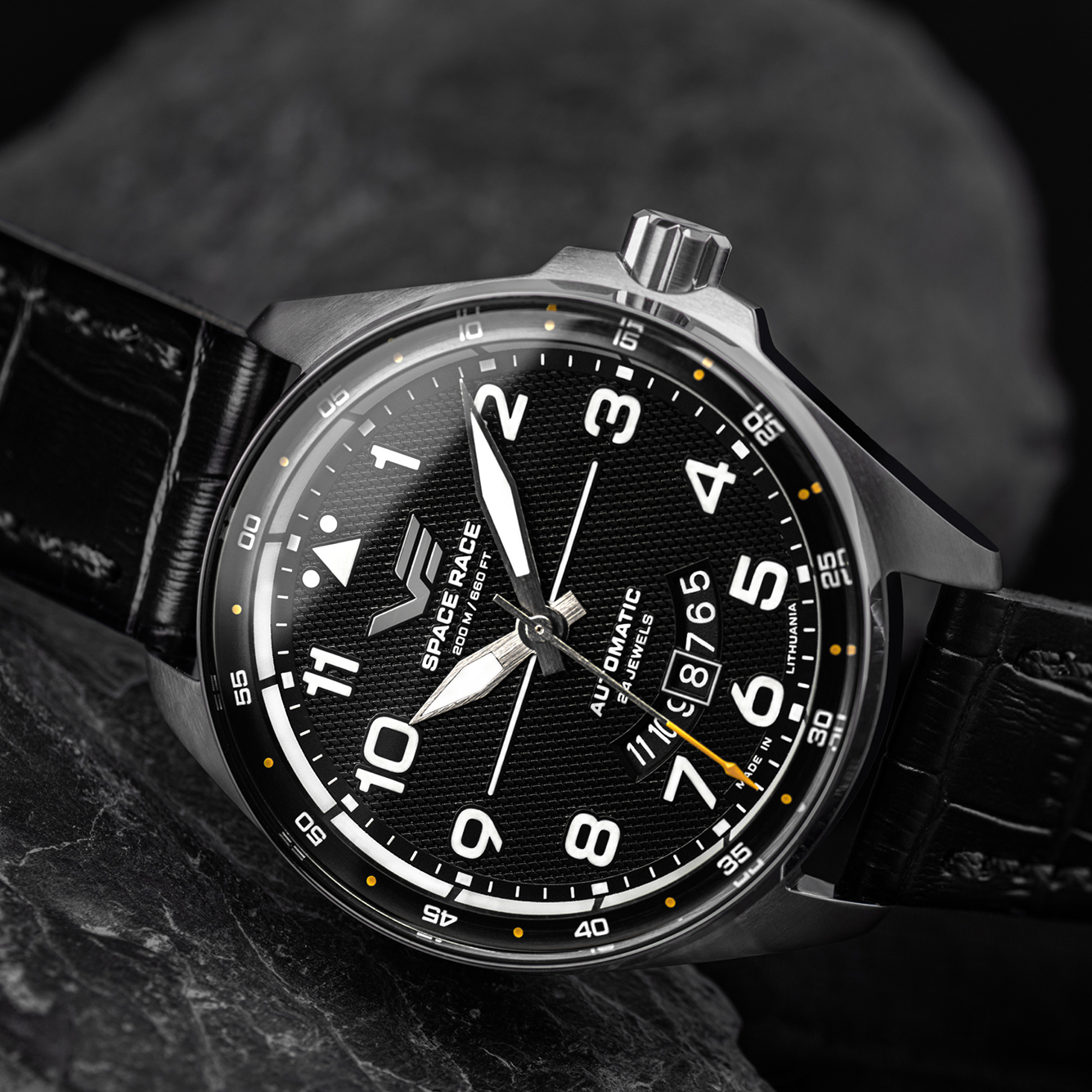 Zegarek Vostok Europe Space Race Black Automatic YN55-325A745 najważniejsze funkcje