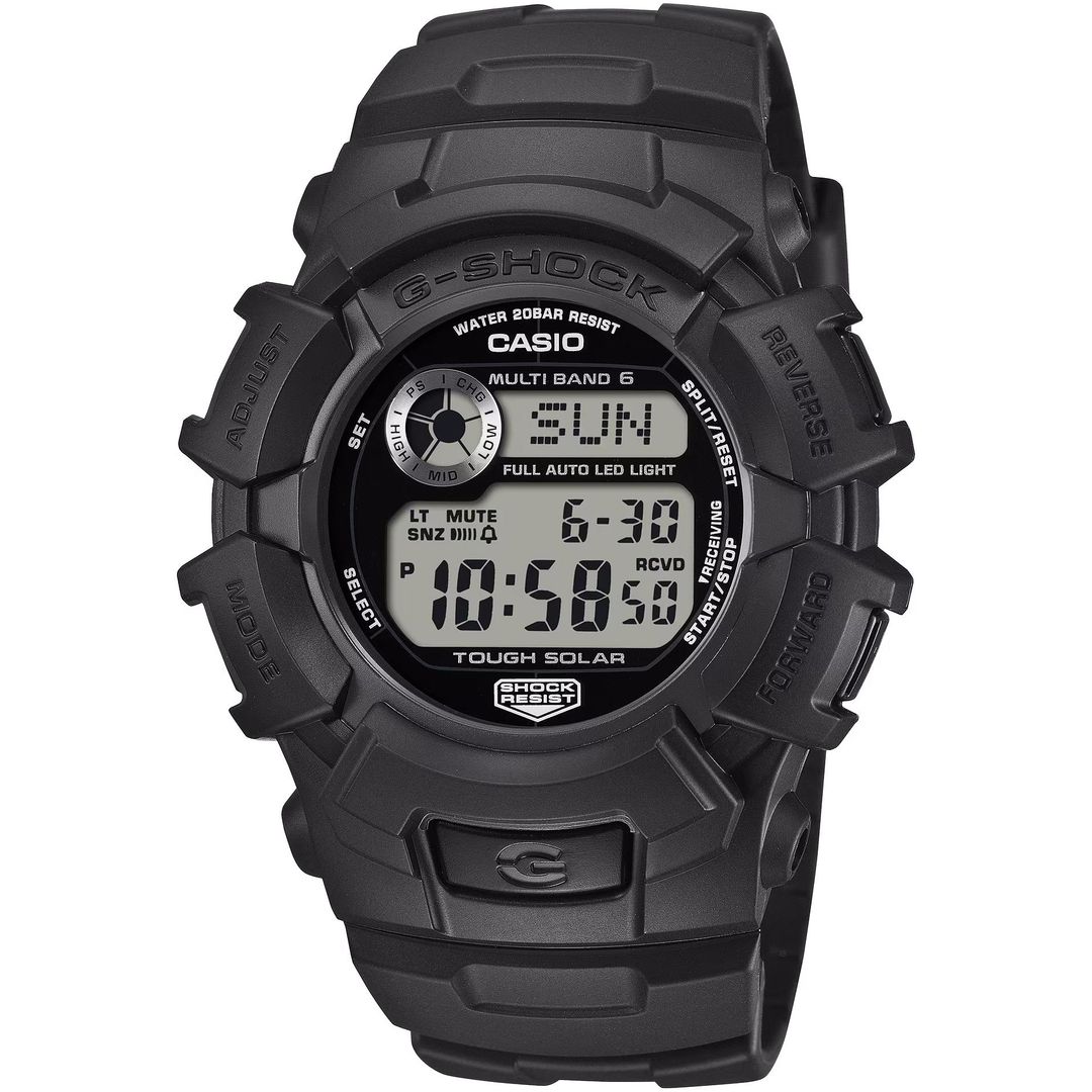 Zegarek w sportowym stylu i czarnej kolorystyce z wstrząsoodpornością G-Shock
