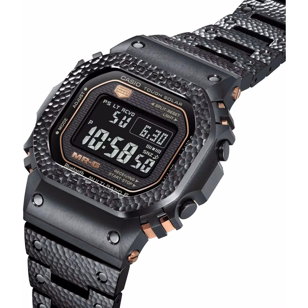 Casio MRG-B5000HT-1DR zegarek z tytanową kopertą