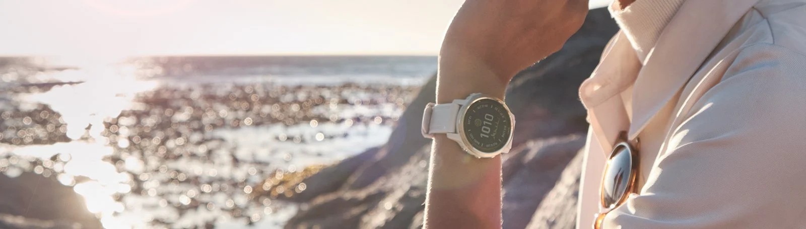 Zegarek Garmin Fenix 6S Pro Solar w kolorze fioletowym, idealny do aktywności outdoorowych i sportowych.