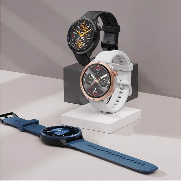 Eleganckie smartwatche Hagen HC50 w różnych kolorach z paskami silikonowymi, wystawione na minimalistycznych podstawkach.
