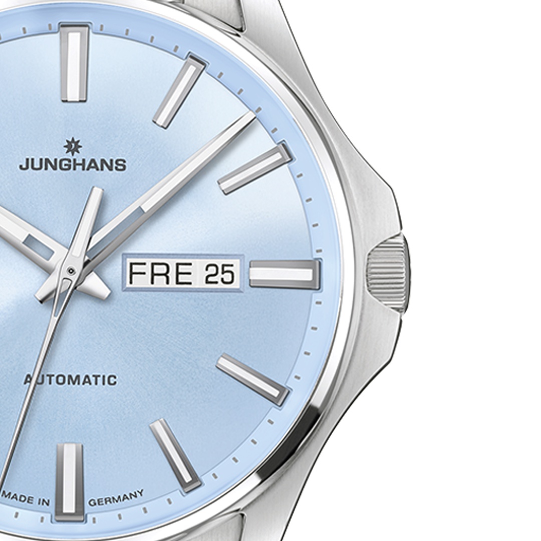 Okienko dnia tygodnia i daty, logo i koronka zegarka Junghans Meister S Automatic 27/4614.44