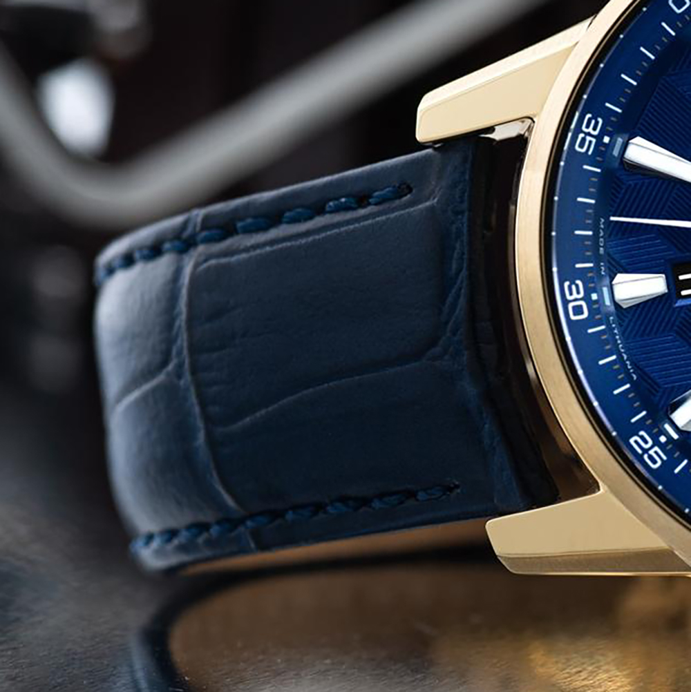Niebieski skórzany pasek zegarka Vostok Europe Limousine 43mm Automatic Generation 2 Semi-transparent Dial