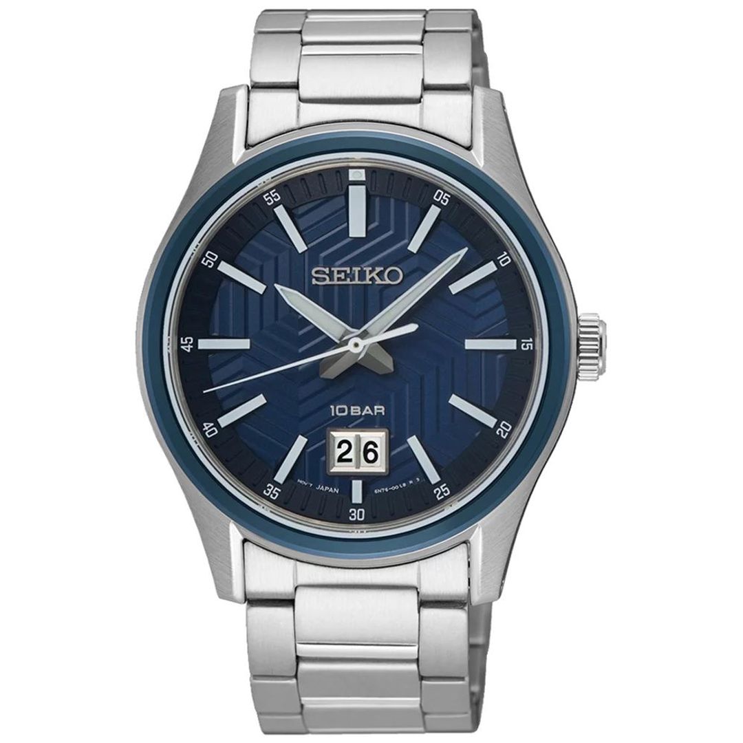Zegarek Seiko z granatową tarczą o geometrycznym wzorze z datownikiem oraz jasnymi indeksami i wskazówkami