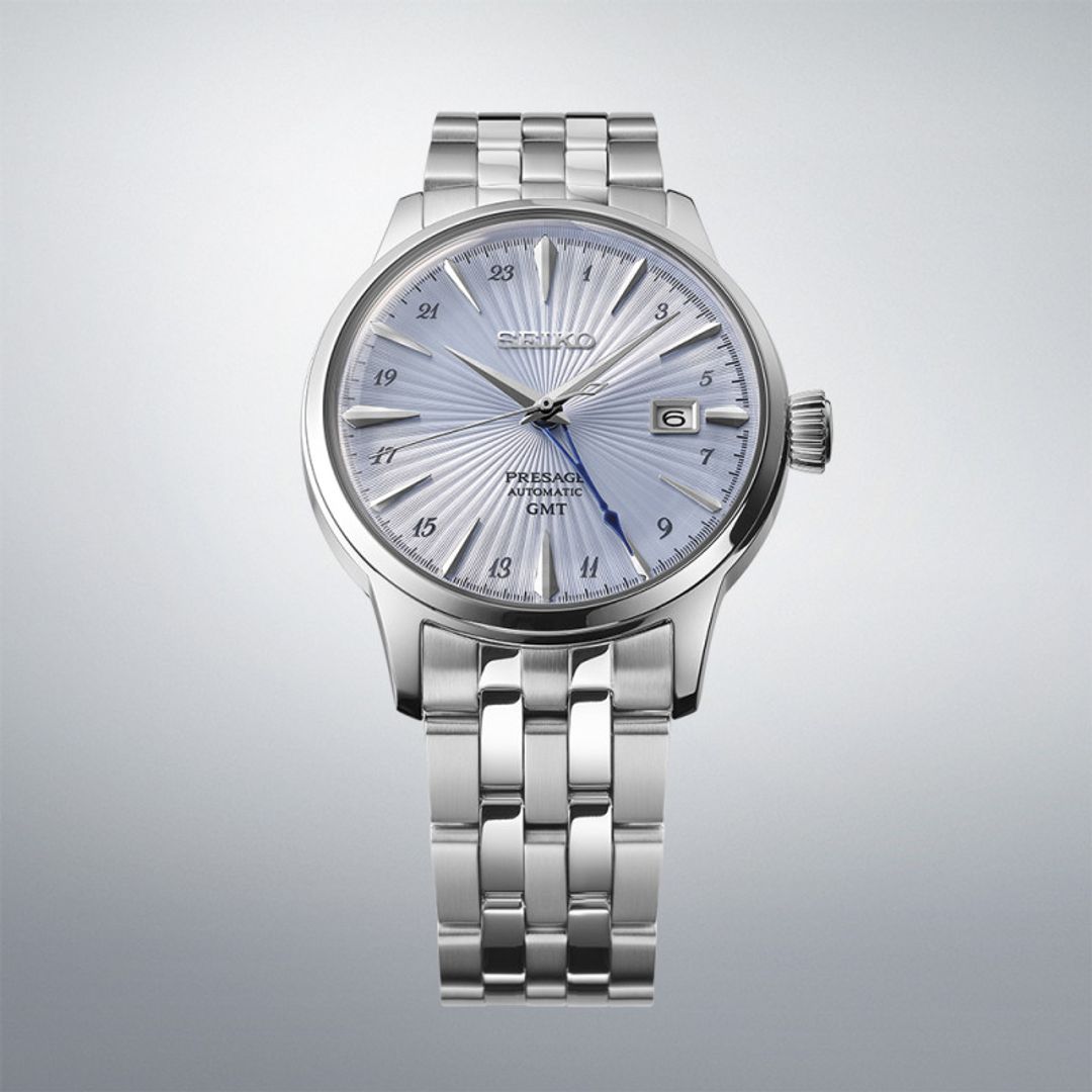 Zegarek Seiko z błękitną tarczą sunburst z datownikiem w okrągłęj, stalowej kopercie na stalowej bransolecie