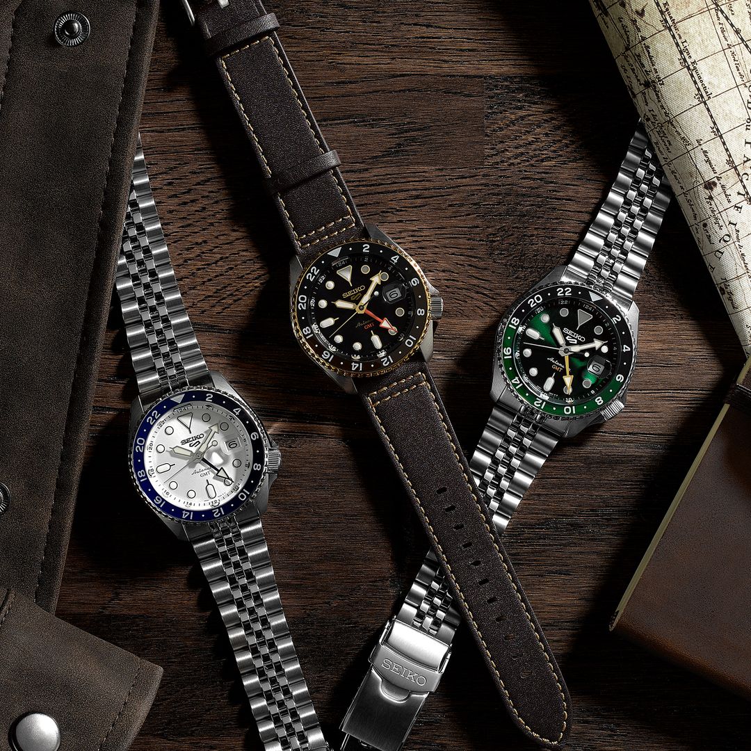 Zegarek Seiko w trzech wariantach ze stalową kopertą z lunetą obrotową oraz tarczą z indeksami i wskazówkami z lumibrite