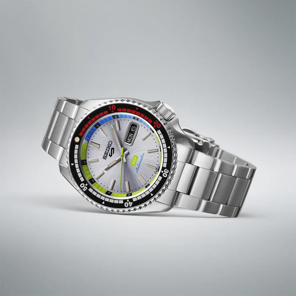 Seiko 5 Sports HUF Limited Edition SRPL33K1 na bransolecie