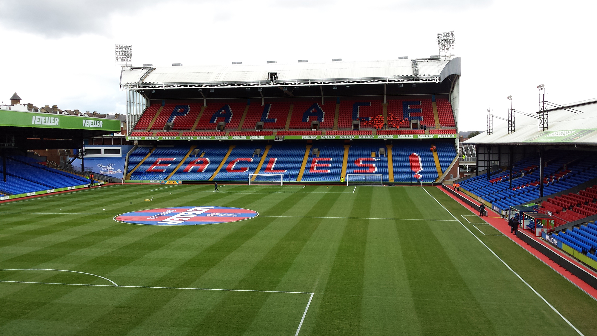 Selhurst Park, stadion Crystal Palace F.C. - trybuna Holmesdale Road