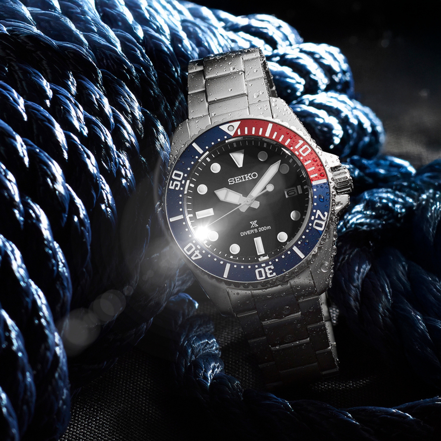 Zasilany solarnie zegarek Seiko Prospex Solar Diver Blue-Red-Blue 41mm SNE595P1