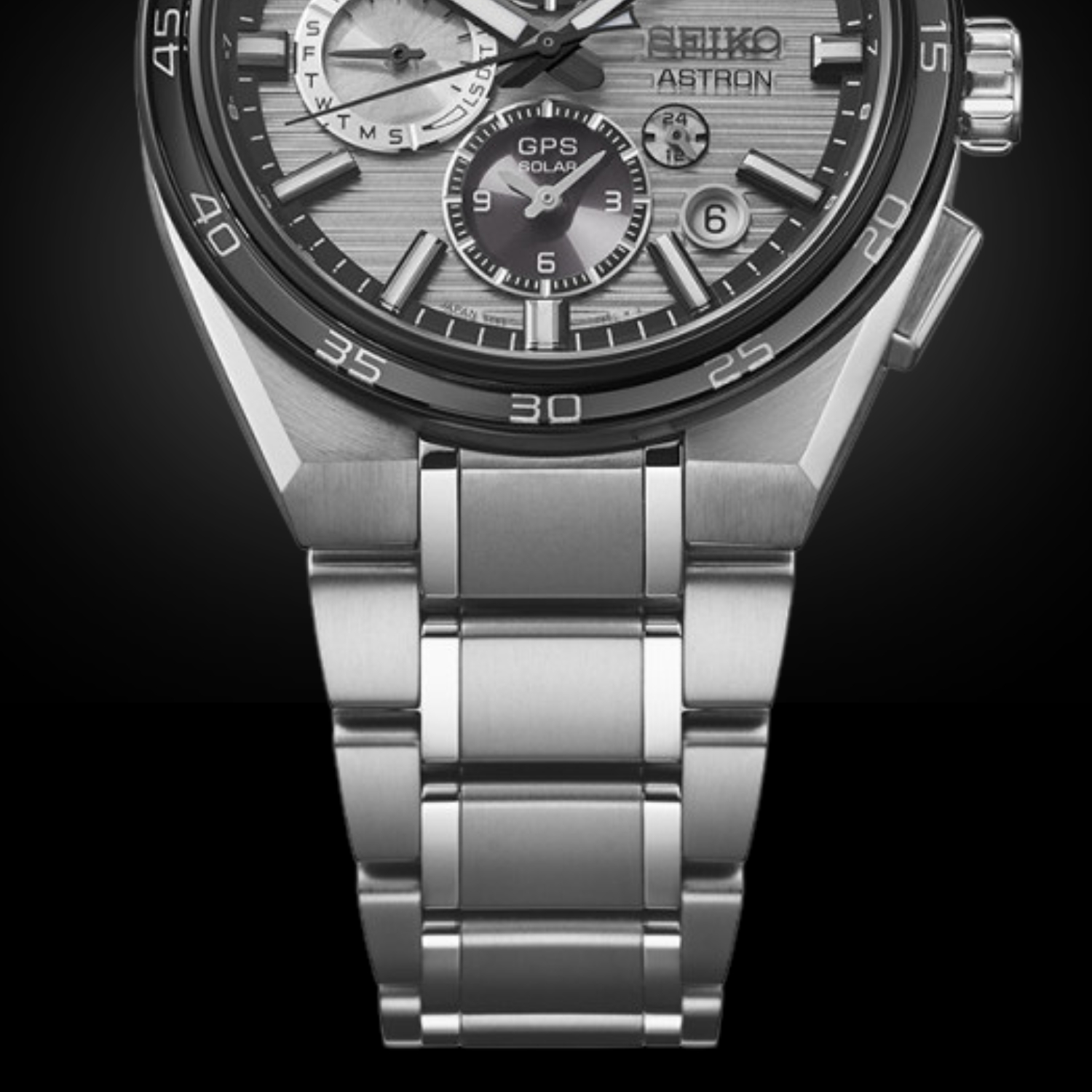 Srebrna bransoleta w zegarku Seiko Astron SSH177J1 