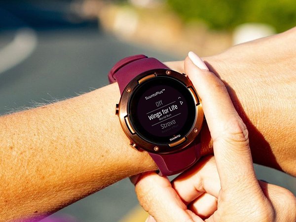 Co wybrać smartwatch czy smartband?