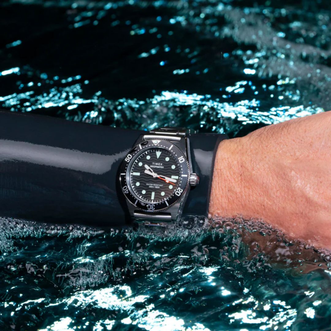 Timex Deepwater Reef 200 na nadgarstku