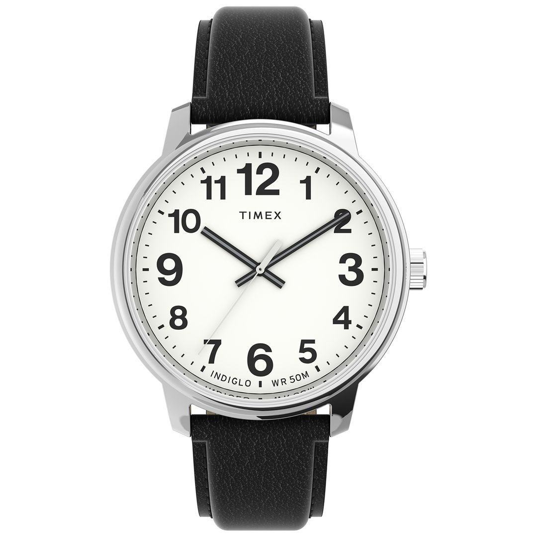 Tarcza zegarka Timex z dużymi cyframi arabskimi w okrągłej kopercie w srebrnym odcieniu na czarnym pasku