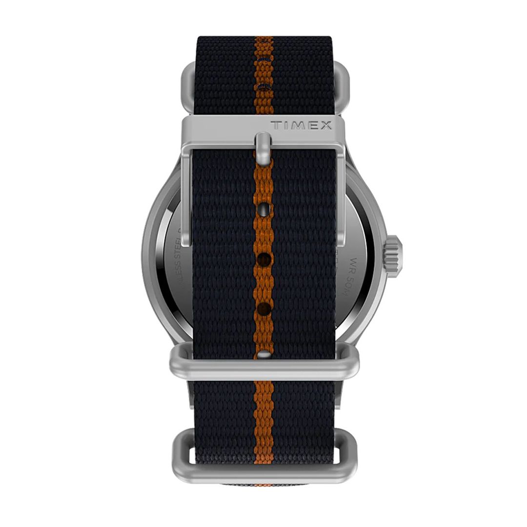 Zegarek Timex na granatowym pasku z pomarańczowym detalem oraz zapięciem na sprzączkę