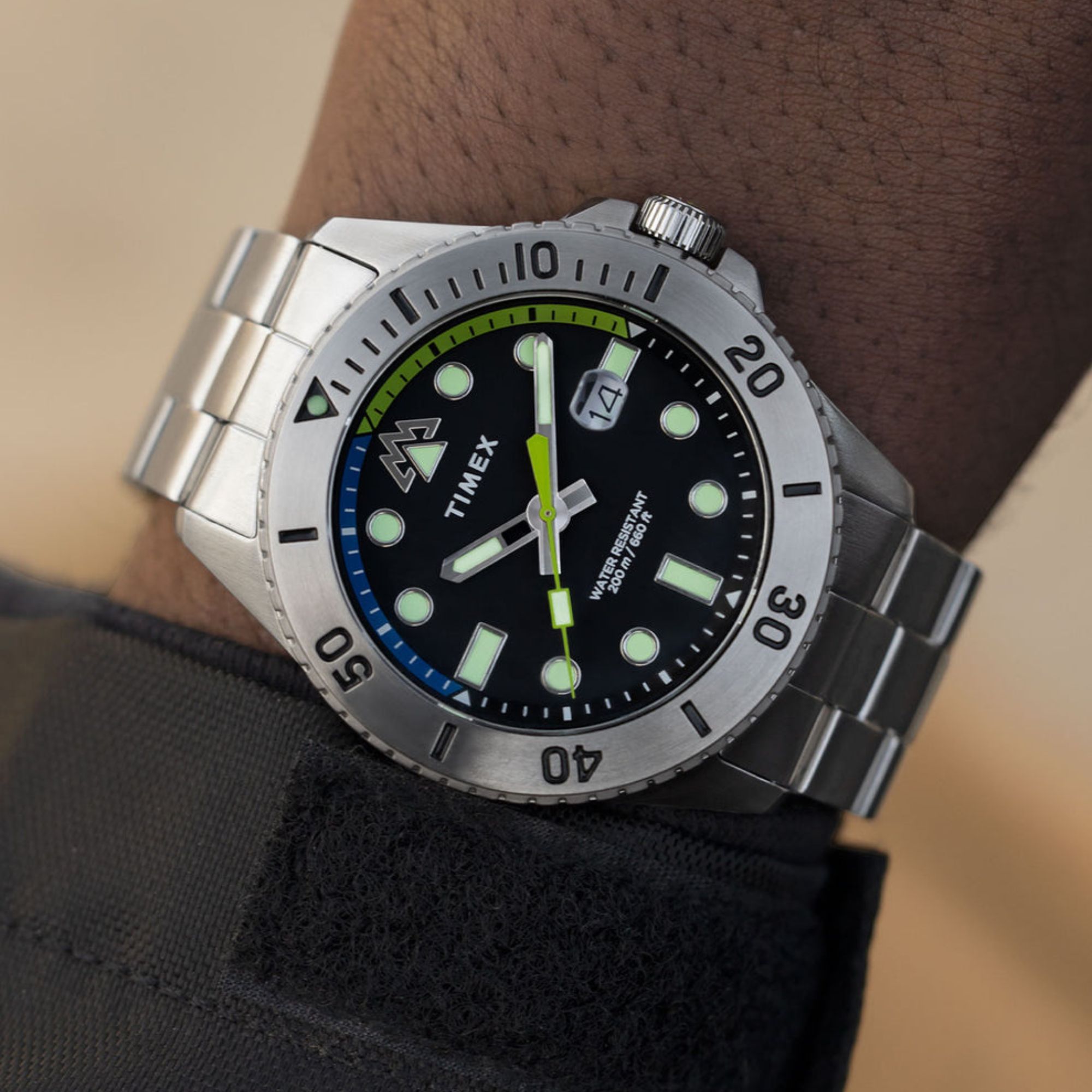 Timex Expedition North Anchorage TW2W41900 na nadgarstku