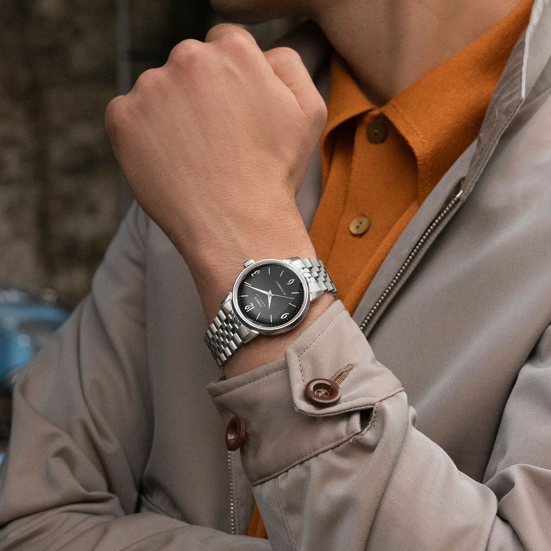 Timex TW2W93200 zegarek z modelem