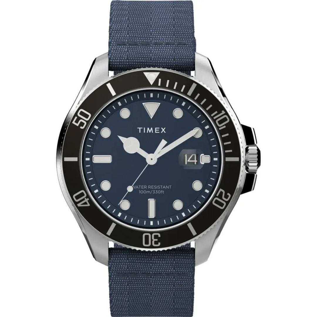 Zegarek Timex z granatową tarczą, okrągłą kopertą z czarnym bezelem na granatowym pasku
