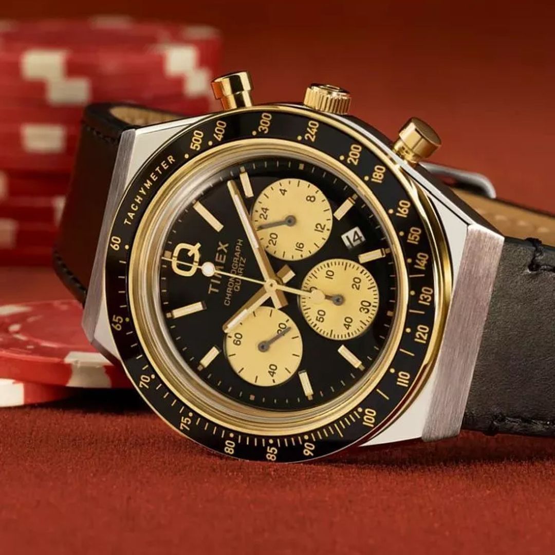 Zegarek męski Timex z czarną tarczą, kremowymi subtarczami, datownikiem oraz jasnymi indeksami i wskazówkami
