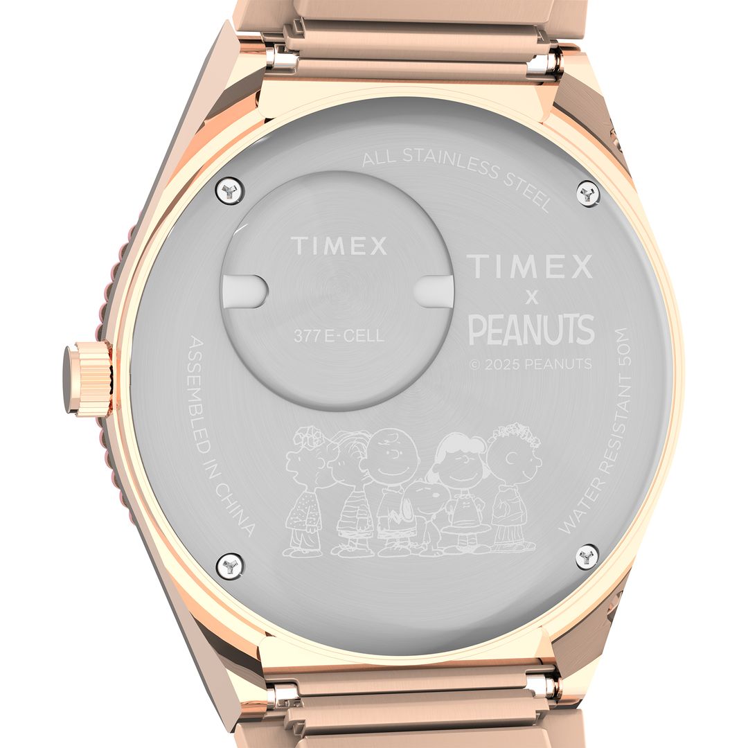 Dekielek zegarka Timex ze stali z grawerem Snoopy'ego i przyjaciół
