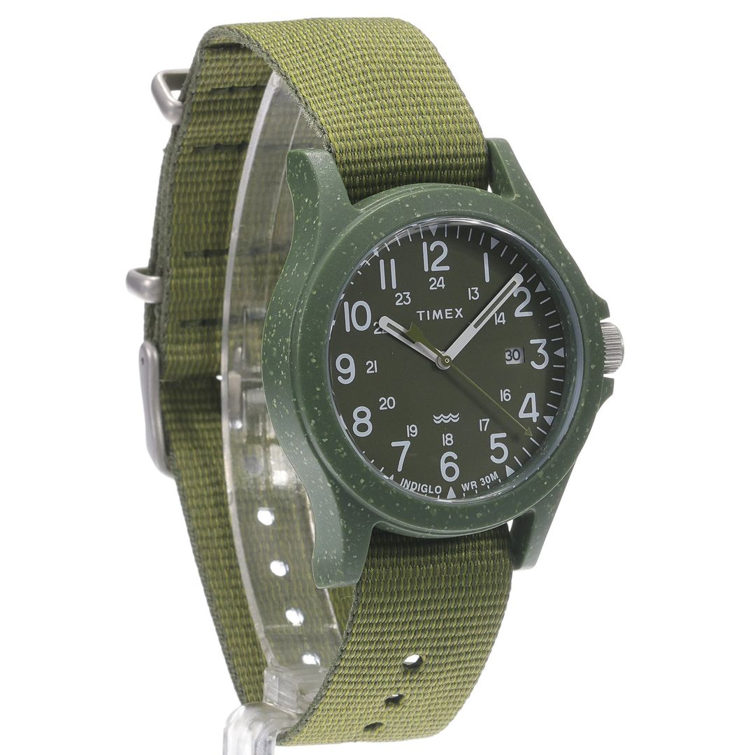Zegarek Timex w zielonym odcieniu z datownikiem oraz podświetleniem Indiglo