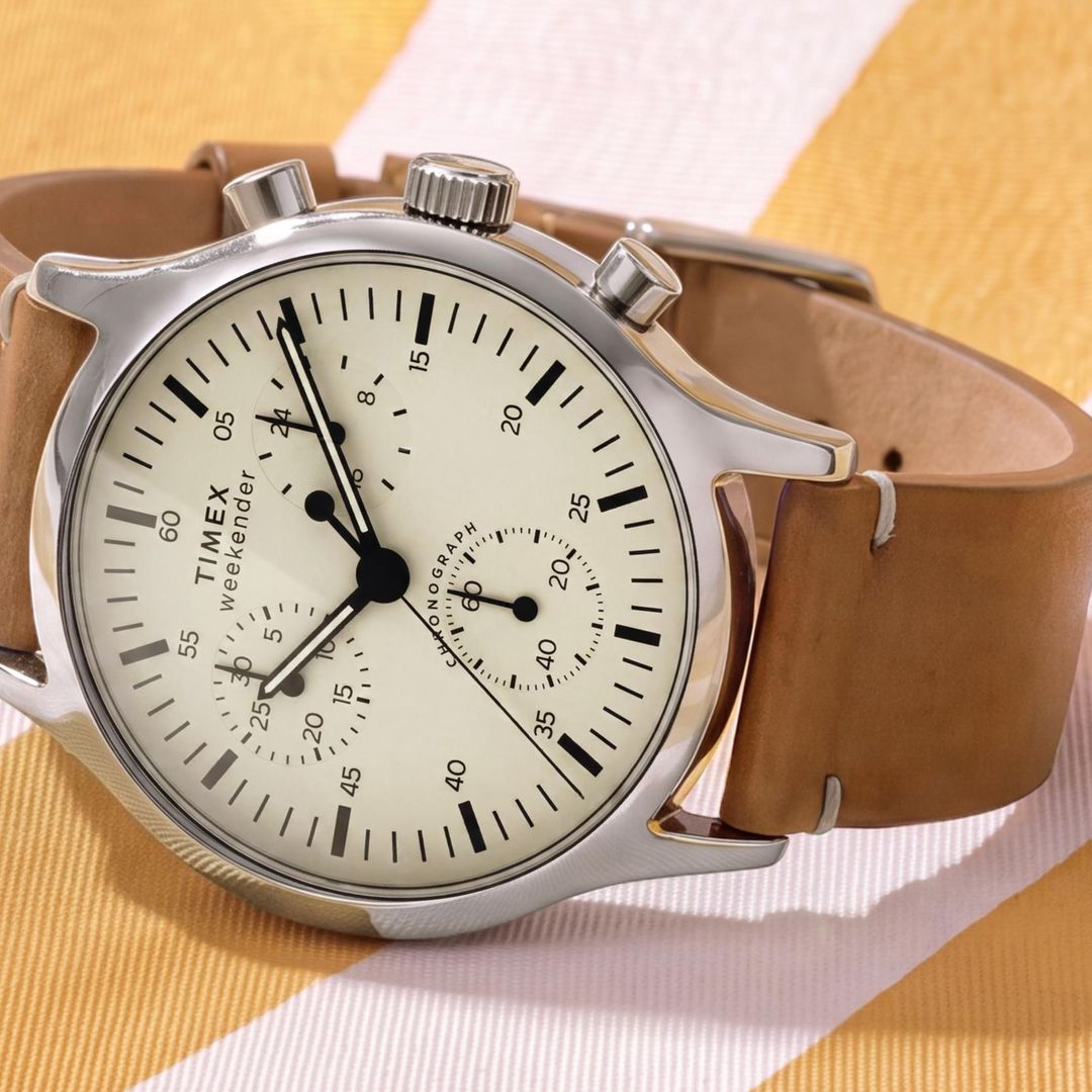 Timex TW2Y85000 zegarek z beżową tarczą z czarnymi indeksami i wskazówkami oraz z subtarczami