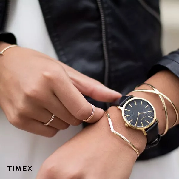 Timex Transcend TW2R36400 na ręce