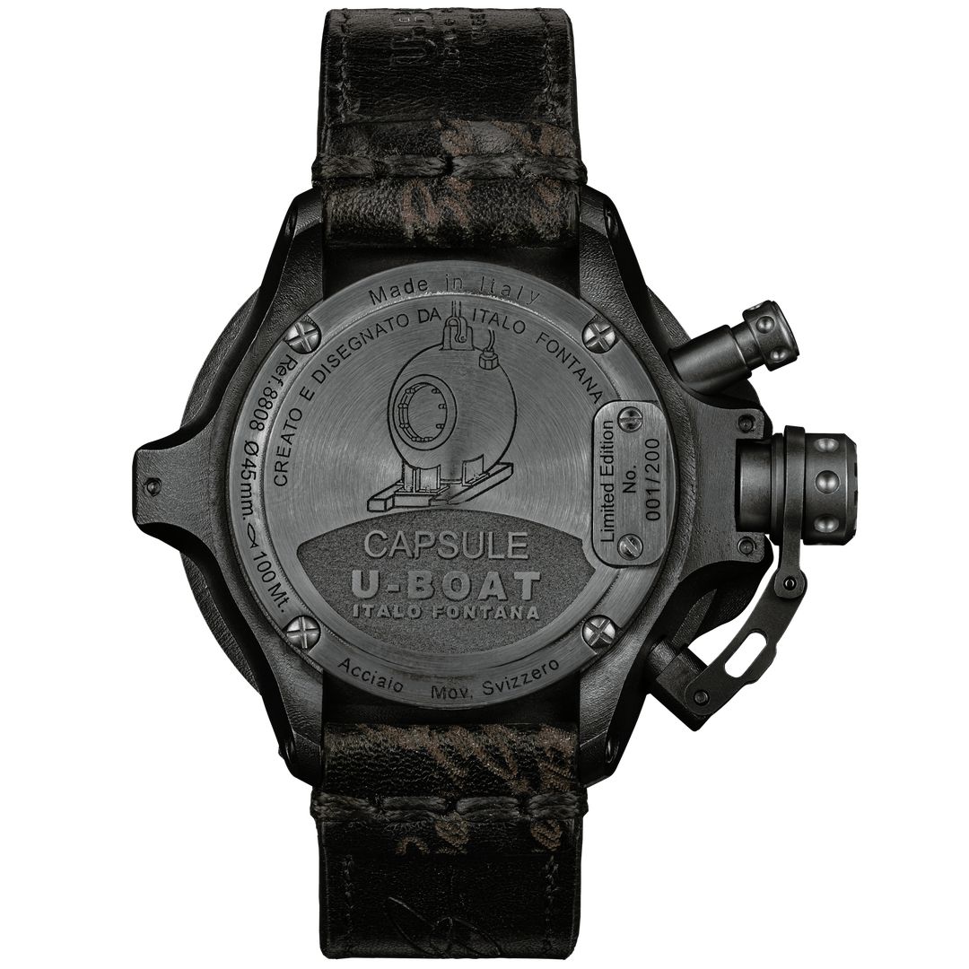 Męski zegarek U-Boat z czarną kopertą z grawerem na deklu oraz na czarnym pasku typu distressed