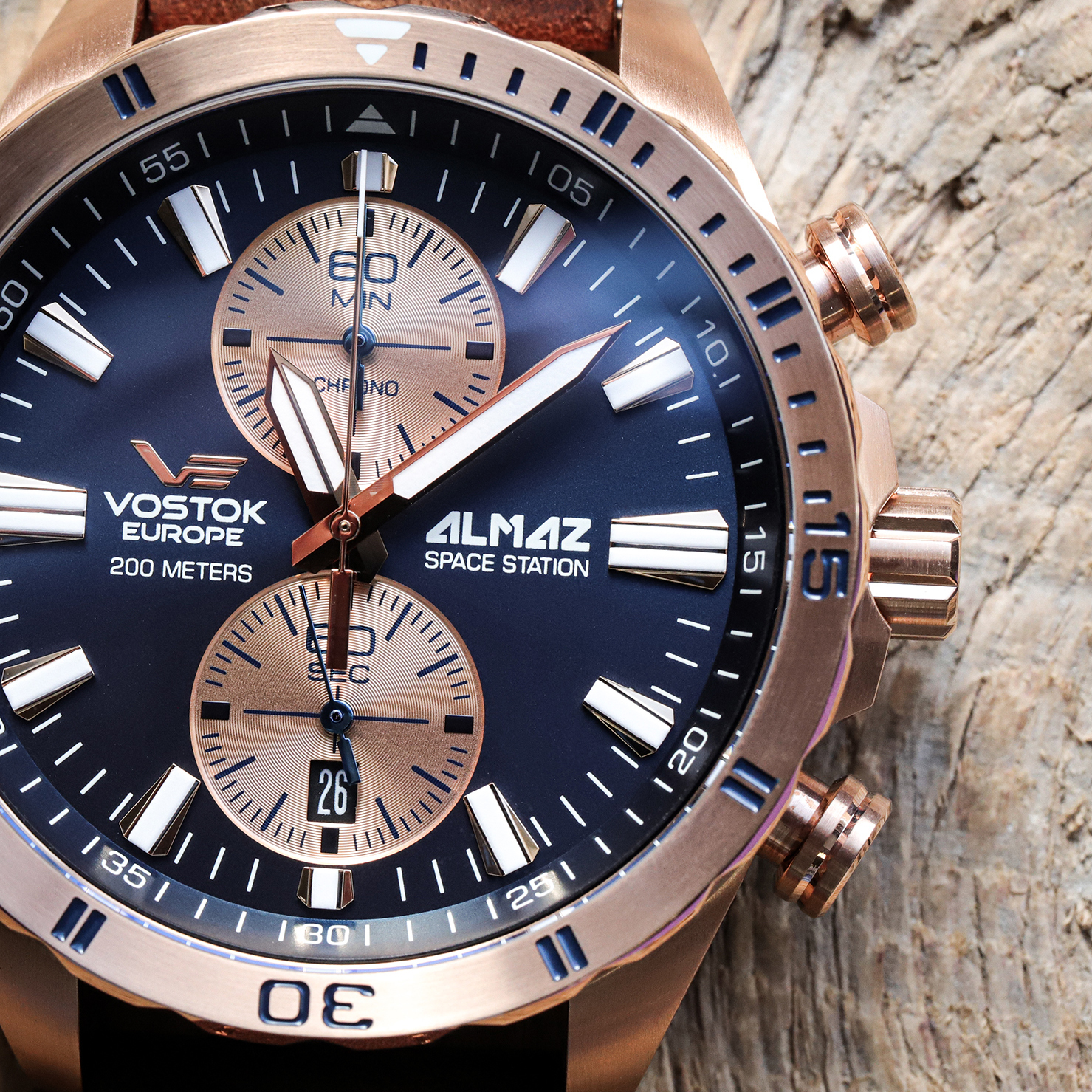 Vostok Europe Almaz Chrono cechy 6S11-320B660NBB