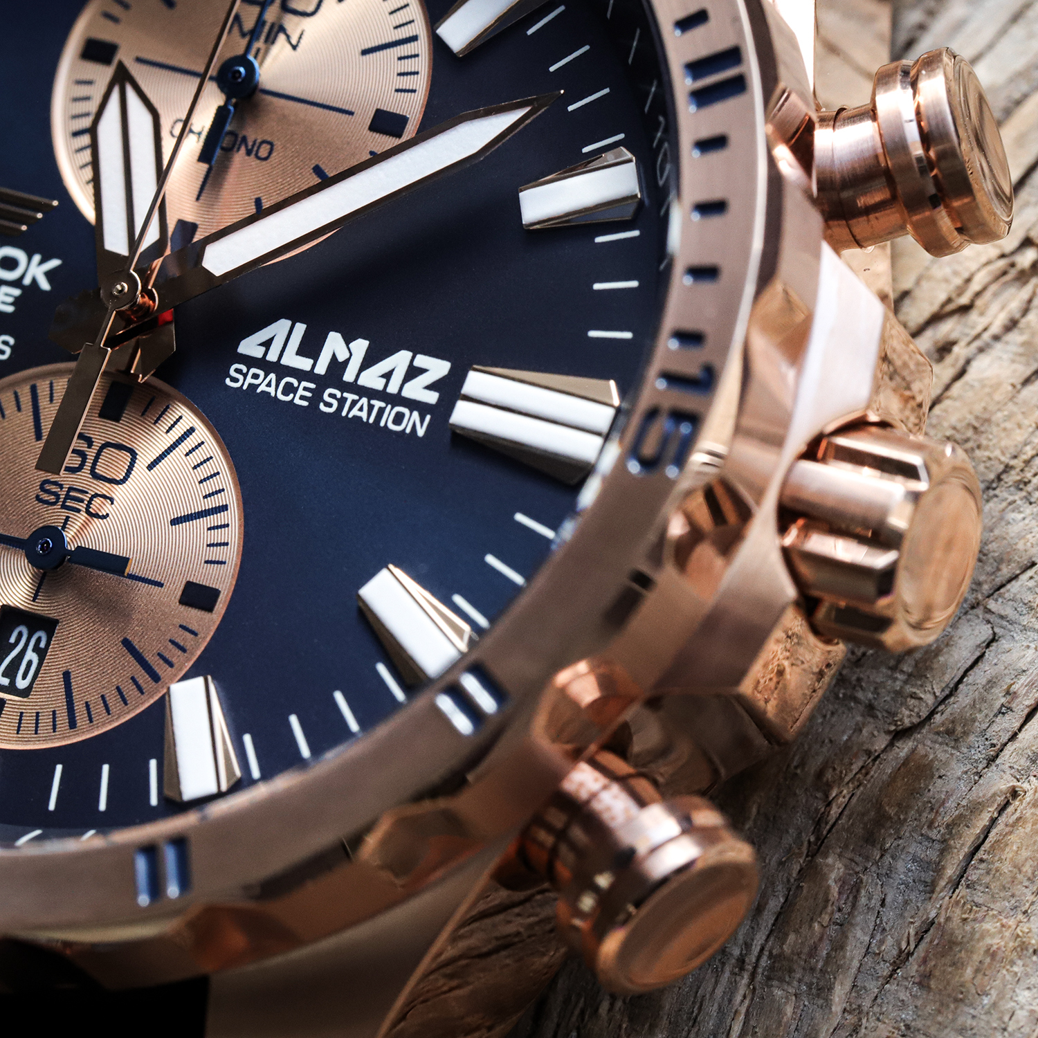 Limitowany zegarek Vostok Europe Almaz Chrono 6S11-320B660NBB