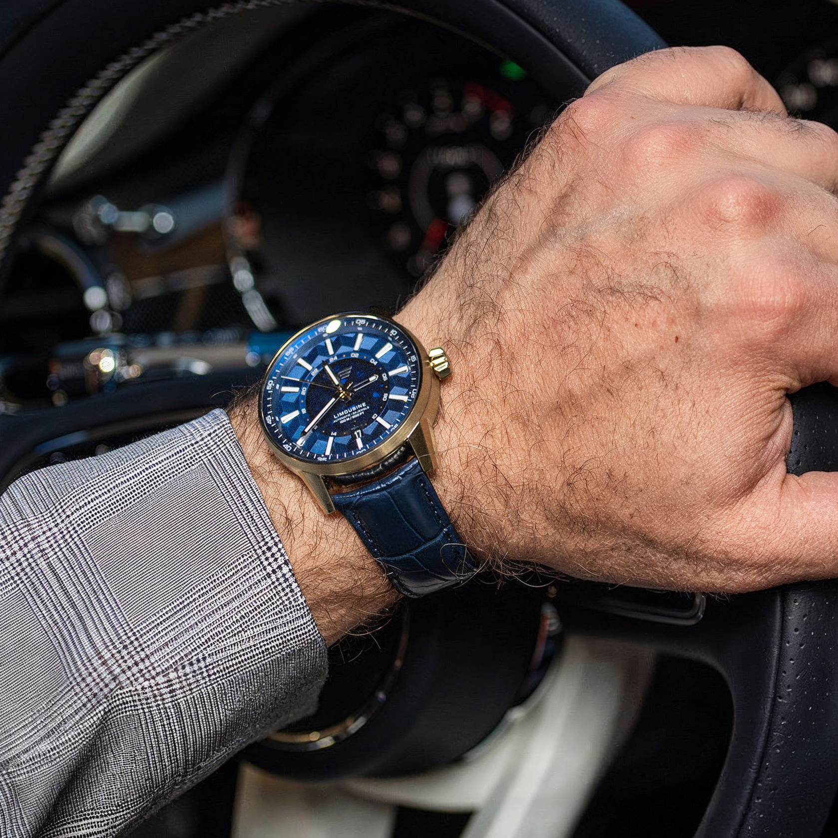 Vostok Europe Limousine Automatic GMT NH34-561B786 na niebieskim pasku skórzanym