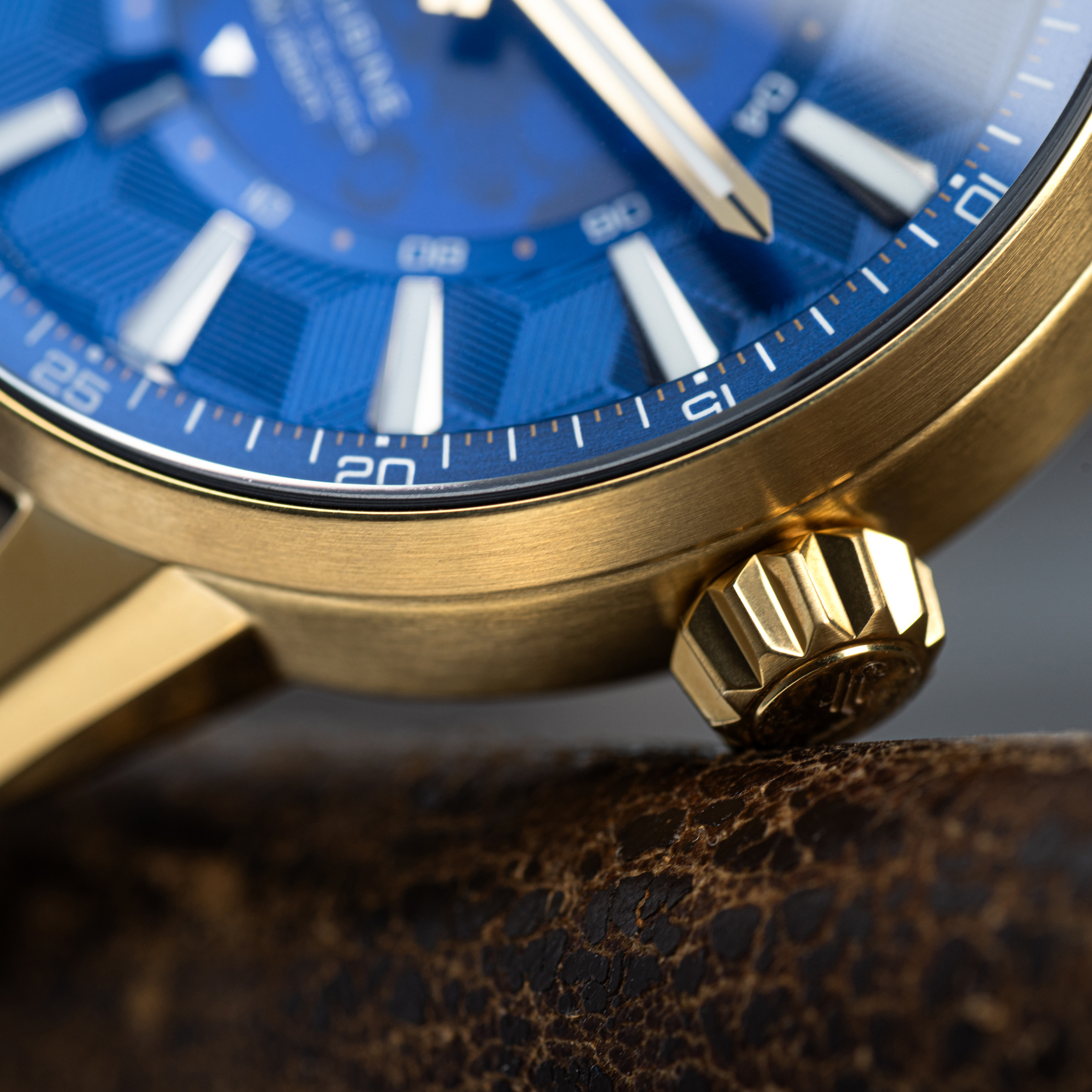 Vostok Europe Limousine Automatic GMT NH34-561B786 pozłacany powłoką PVD