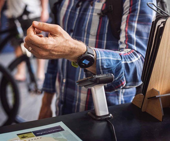UŁATWIA KAŻDY DZIEŃ dla zegarka Suunto SS050382000