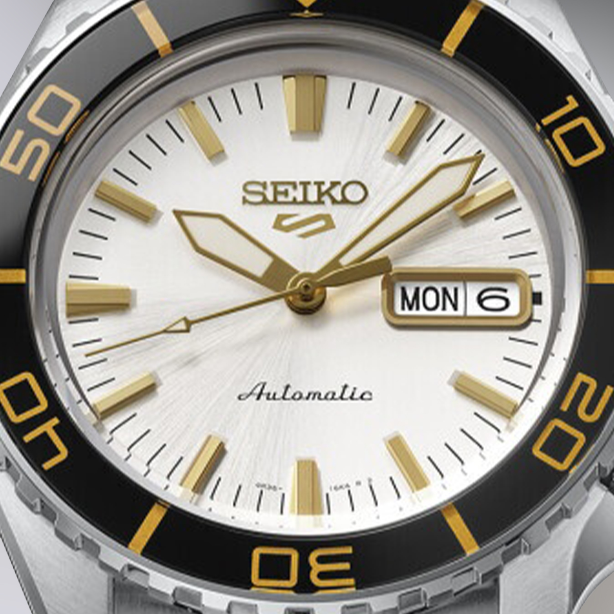 Zegarek Seiko 5 Sports Automatic SKX Series HDB004K1 z datownikiem na tarczy