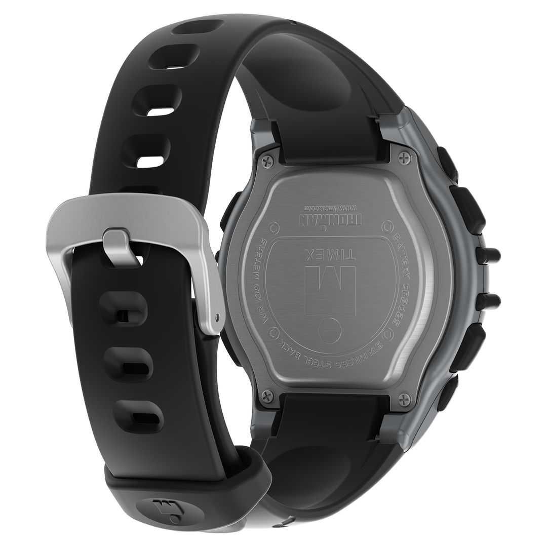 Zbliżenie na zapięcie oraz dekeielek zegarka Timex