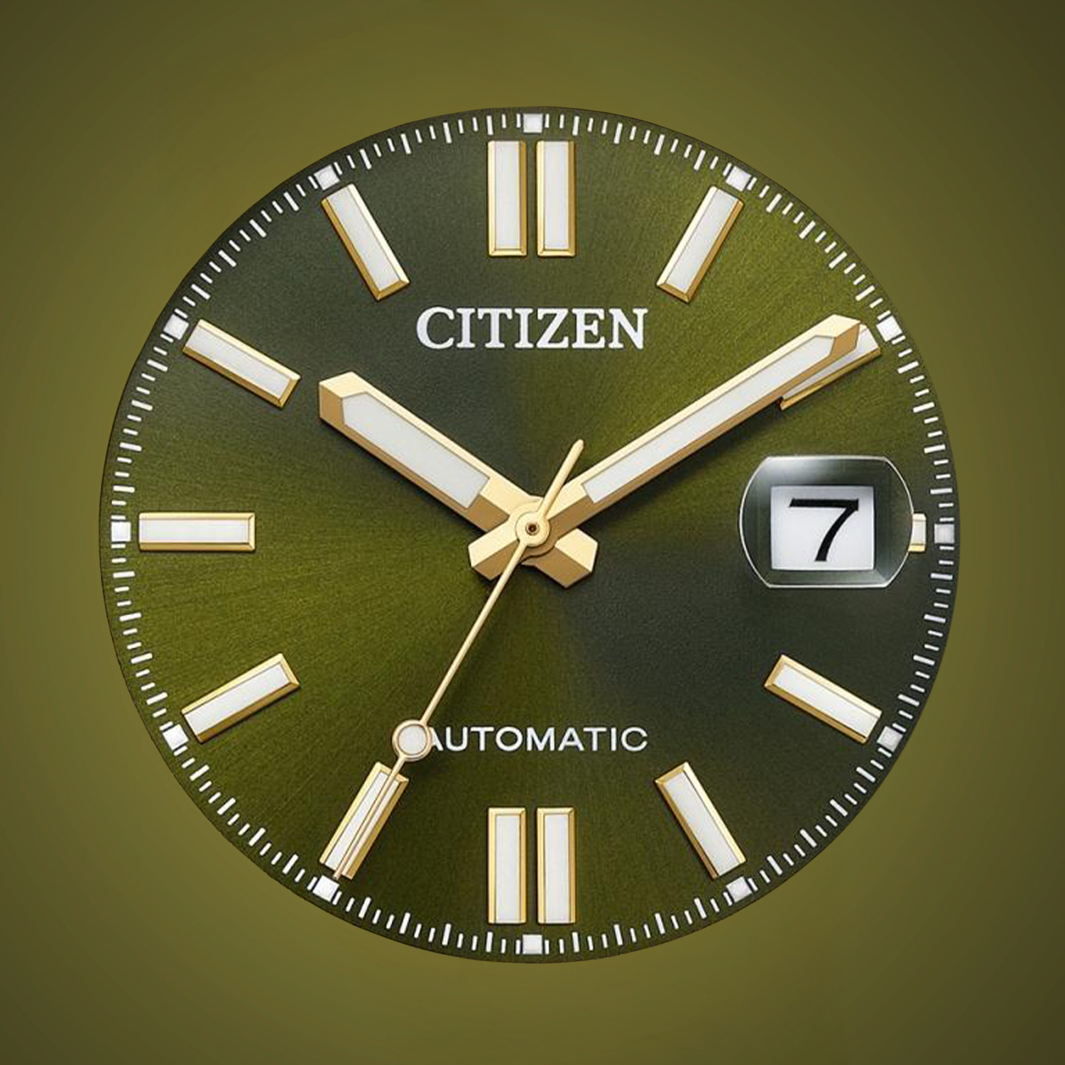 Zielona tarcza zegarka Citizen Tsuyosa Shore Automatic z datownikiem