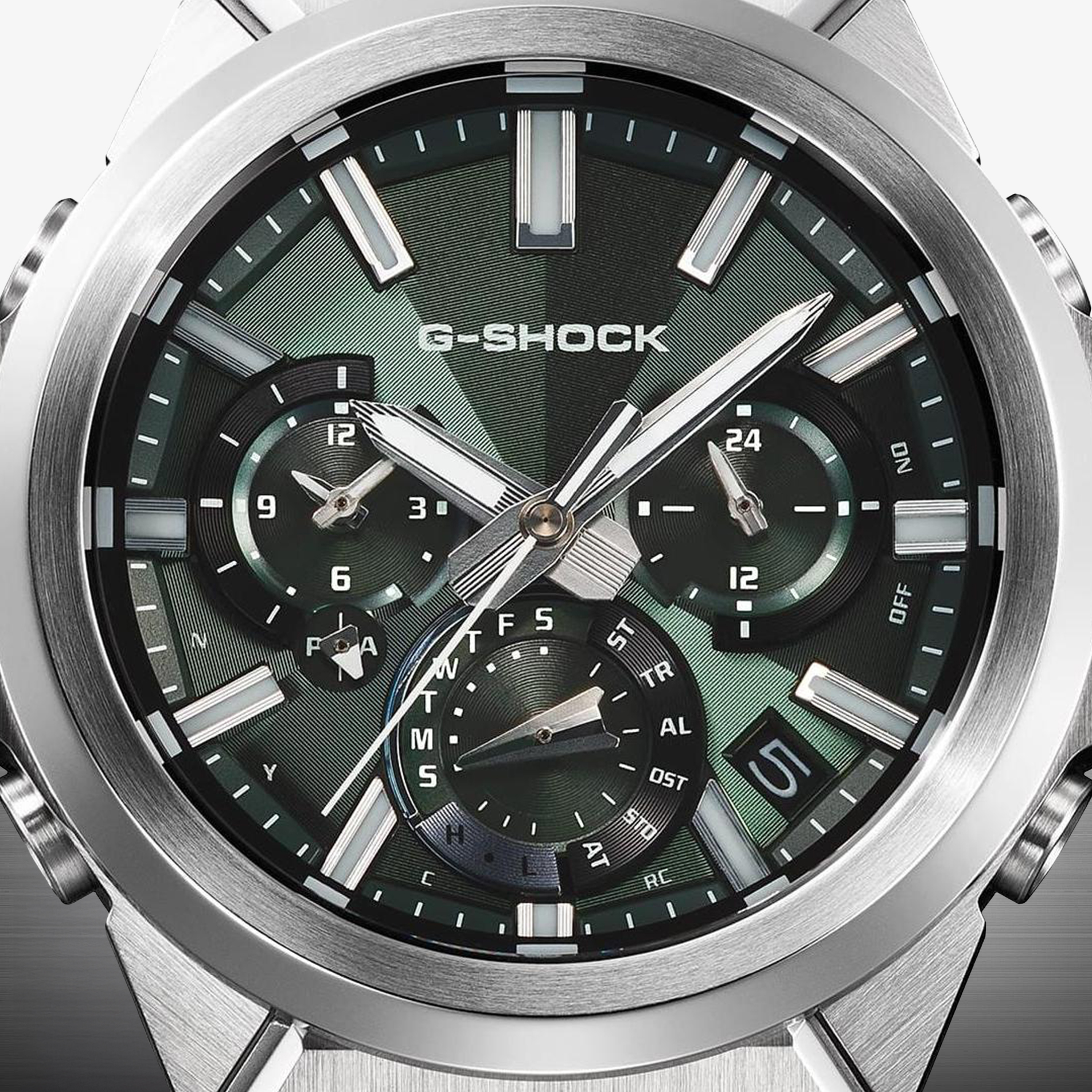 Zielona tarcza zegarka G-Shock GST-W1000D