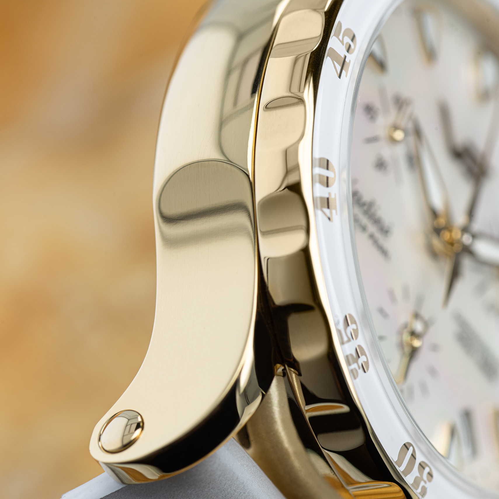 Złota koperta zegarka Vostok Europe Undine Gold Pearl VK68-515B800