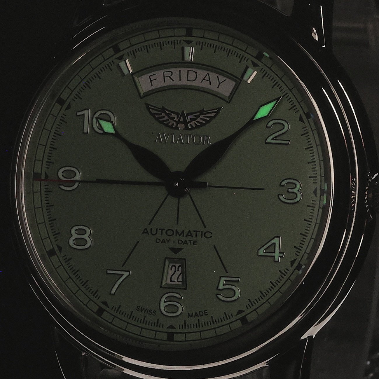 Aviator V34404035 zegarek srebrny klasyczny Douglas bransoleta