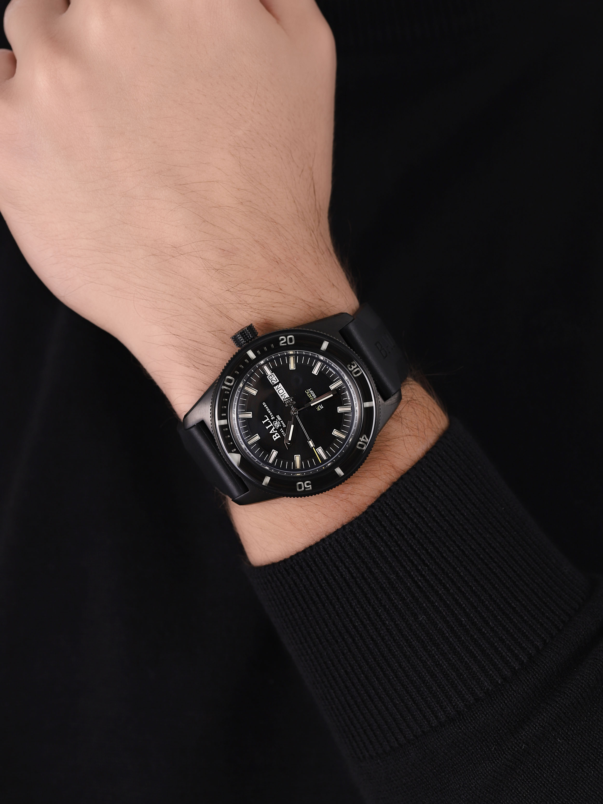 Ball DM3208B-P4-BK Skindiver Heritage Limited Edition zegarek klasyczny Engineer II - miniatura 3