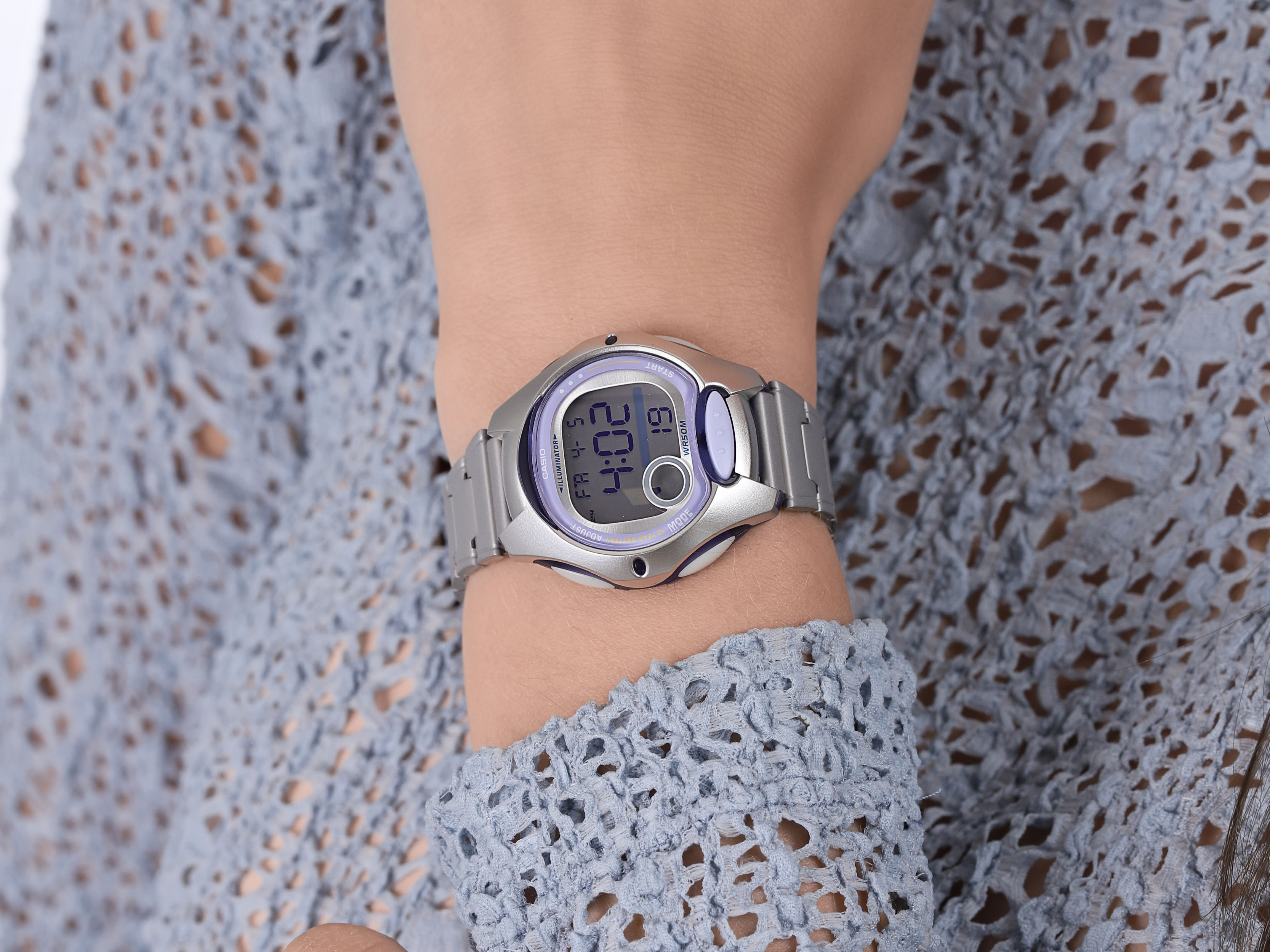 Casio LW-200D-6AV zegarek damski Sportowe