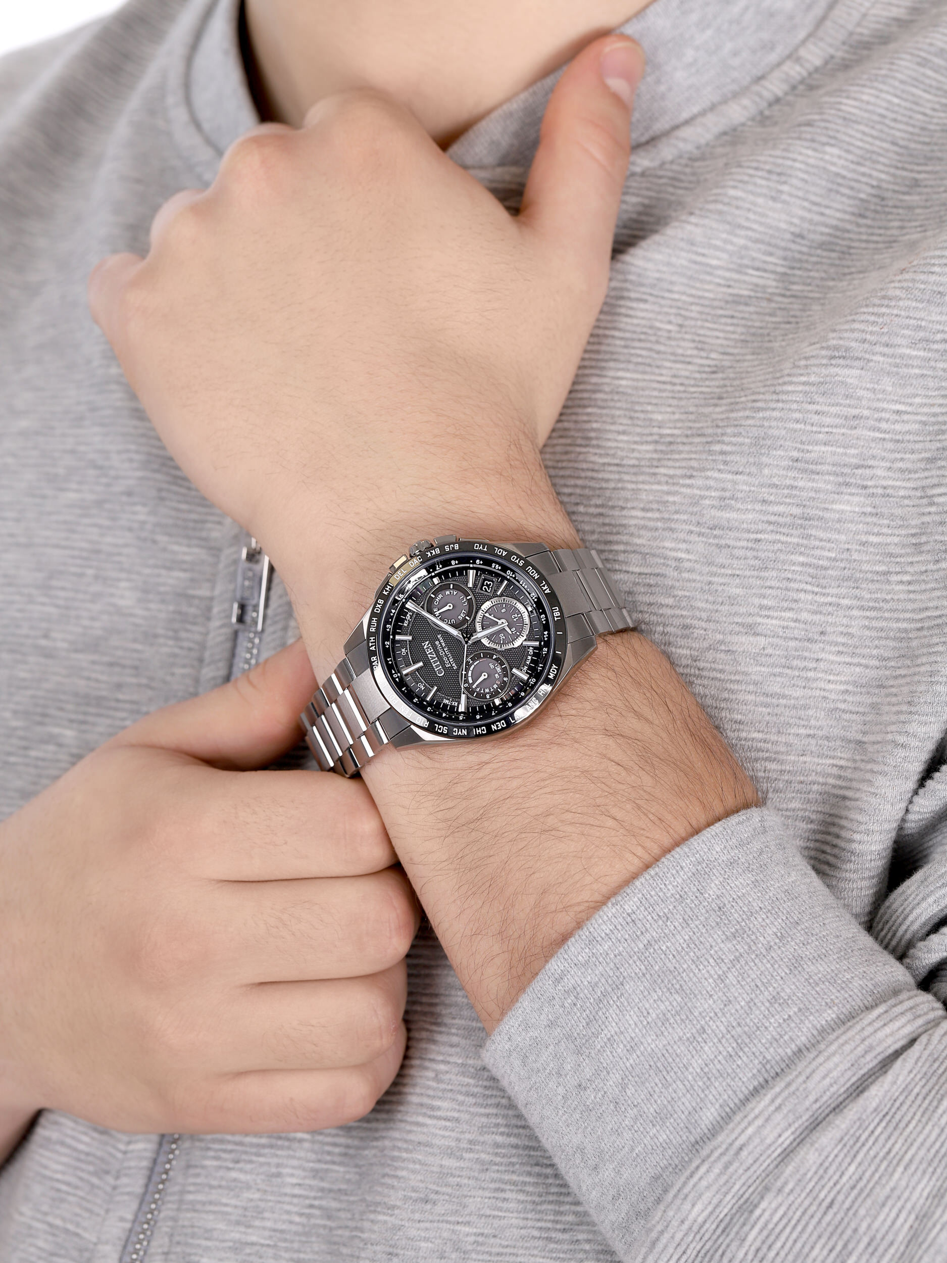 Citizen CC9015-54E zegarek srebrny luksusowy Radio Controlled bransoleta - miniatura 3