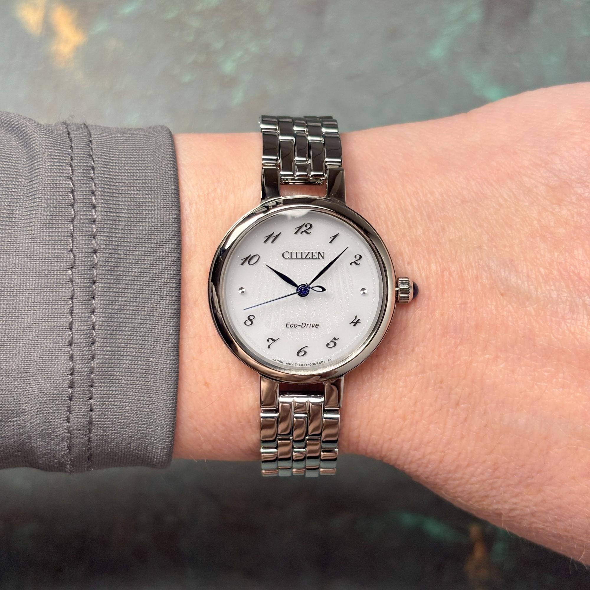Citizen EM0990-81A Elegance Classic L Eco-Drive zegarek damski klasyczny szafirowe