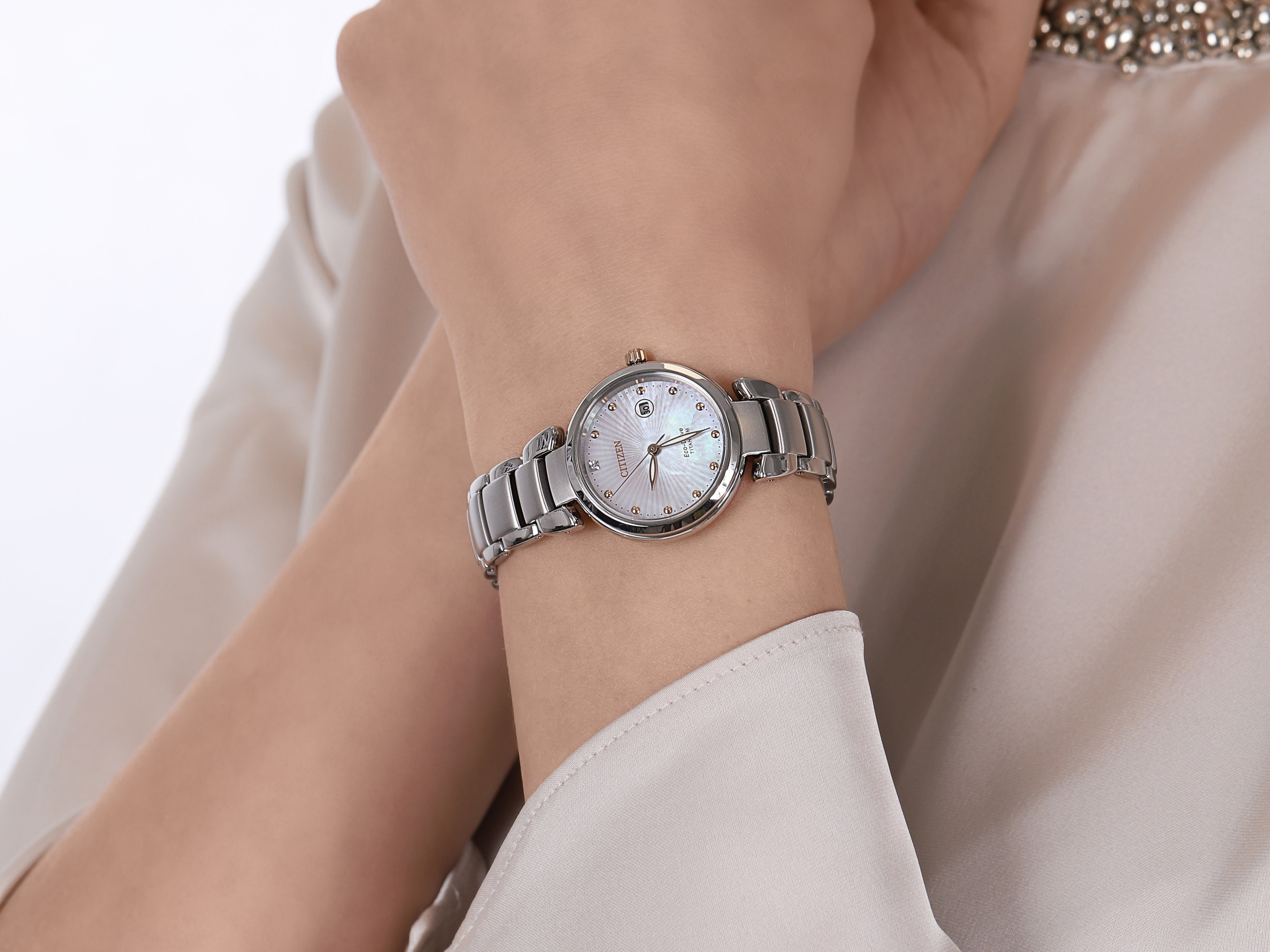Citizen EW2506-81Y Titanium zegarek damski klasyczny szafirowe
