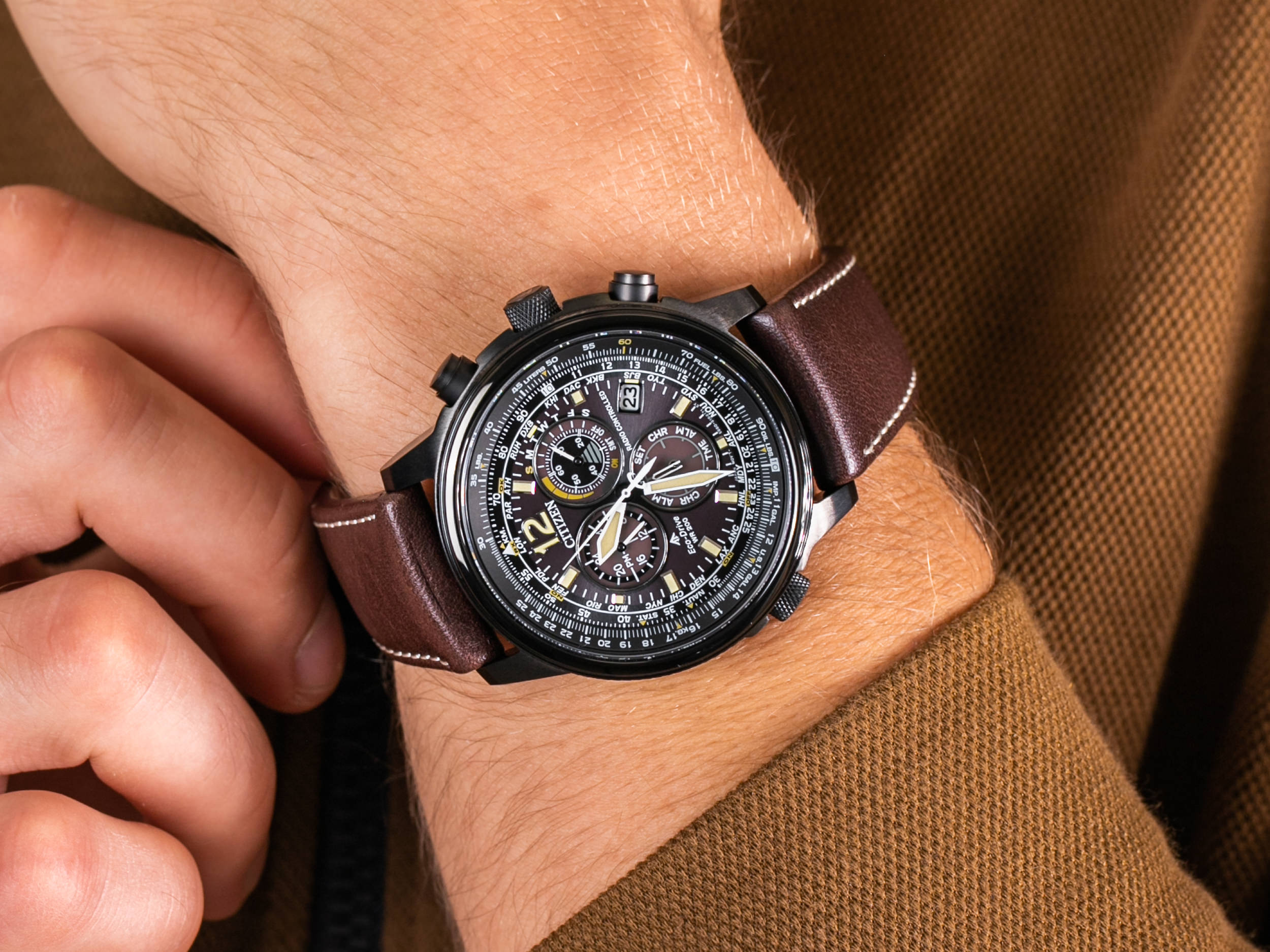 Zegarek Citizen Solar Sapphire Chronograph Radio Controlled męski - miniatura 4